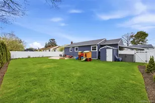 644 N Clinton Ave, Lindenhurst, NY 11757 - Photo 27