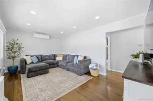 644 N Clinton Ave, Lindenhurst, NY 11757 - Photo 9