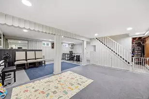 644 N Clinton Ave, Lindenhurst, NY 11757 - Photo 23