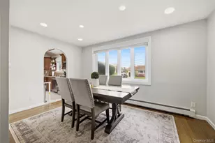 644 N Clinton Ave, Lindenhurst, NY 11757 - Photo 15