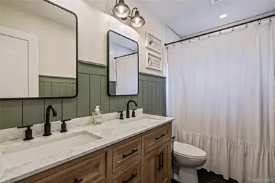 40 Bartley Lane, West Sayville, NY 11796 - Photo 21