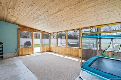 40 Bartley Lane, West Sayville, NY 11796 - Photo 23