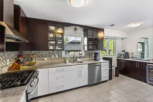 51 Convent Rd, Syosset, NY 11791 - Photo 15