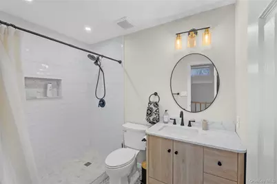 117 Scarlett Drive, Commack, NY 11725 - Photo 15