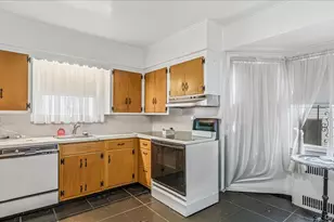 214-08 33rd Ave, Bayside, NY 11361 - Photo 11