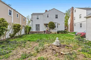 214-08 33rd Ave, Bayside, NY 11361 - Photo 23