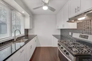 10 Sandhage Dr, Pearl River, NY 10965 - Photo 31