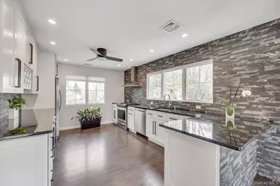 10 Sandhage Drive, Pearl River, NY 10965 - Photo 13