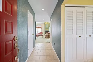 62 Mystic Cir, Bay Shore, NY 11706 - Photo 5