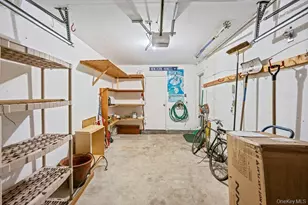 62 Mystic Cir, Bay Shore, NY 11706 - Photo 31