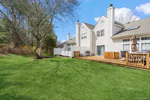 62 Mystic Cir, Bay Shore, NY 11706 - Photo 29