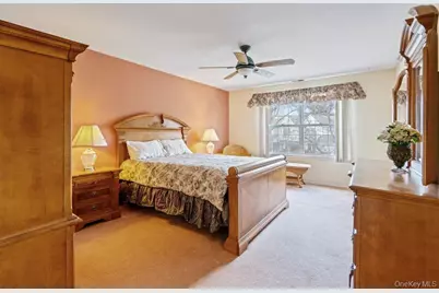 62 Mystic Circle, Bay Shore, NY 11706 - Photo 19