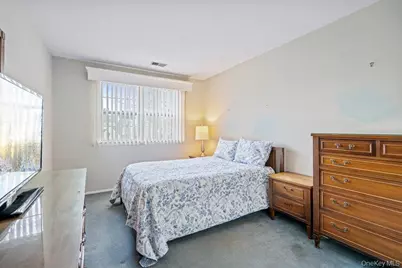 62 Mystic Circle, Bay Shore, NY 11706 - Photo 23