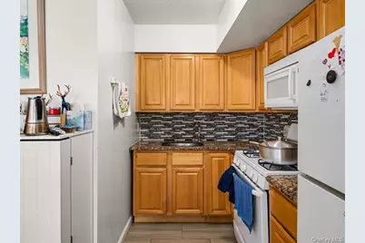 2058 Washington Avenue, Bronx, NY 10457 - Photo 21