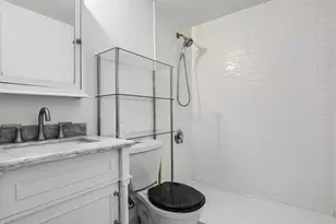 2058 Washington Ave, Bronx, NY 10457 - Photo 15