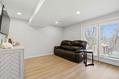 10 Valleyview Road, Elmsford, NY 10523 - Photo 5