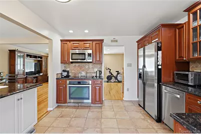 10 Valleyview Road, Elmsford, NY 10523 - Photo 11