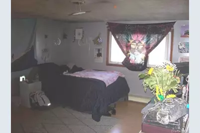 1053 Lorraine Drive, Franklin Square, NY 11010 - Photo 11