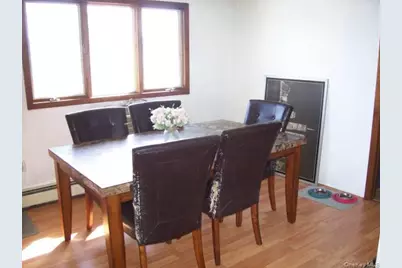 1053 Lorraine Drive, Franklin Square, NY 11010 - Photo 11