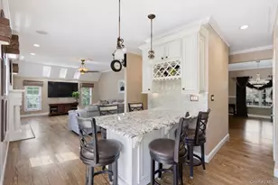 21 E Moriches-Riverhead Rd, East Moriches, NY 11940 - Photo 5