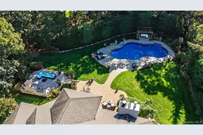 21 E Moriches Riverhead Road, East Moriches, NY 11940 - Photo 33