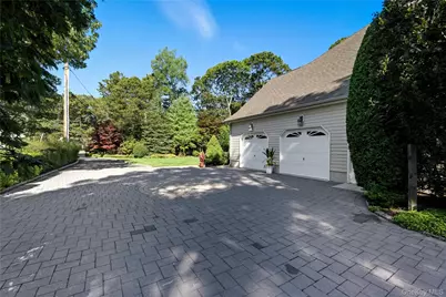 21 E Moriches Riverhead Road, East Moriches, NY 11940 - Photo 15