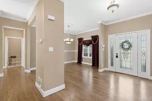 21 E Moriches-Riverhead Rd, East Moriches, NY 11940 - Photo 9