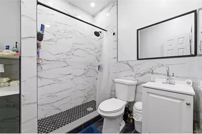 116 Oak Avenue, Hempstead, NY 11550 - Photo 13