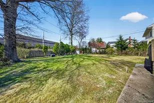 42 Edna Dr, Syosset, NY 11791 - Photo 15