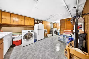 42 Edna Dr, Syosset, NY 11791 - Photo 11