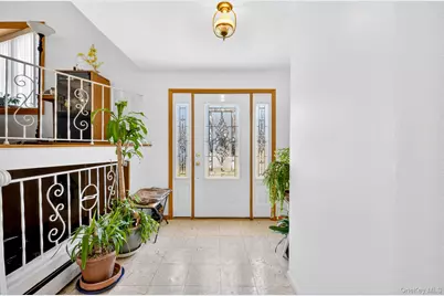 42 Edna Drive, Syosset, NY 11791 - Photo 3