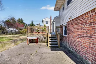 42 Edna Dr, Syosset, NY 11791 - Photo 15