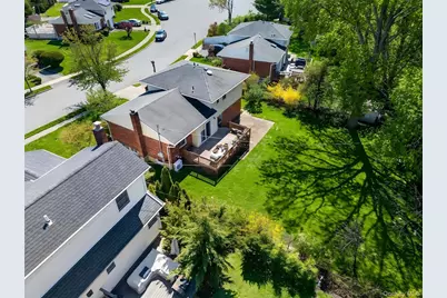 42 Edna Drive, Syosset, NY 11791 - Photo 19