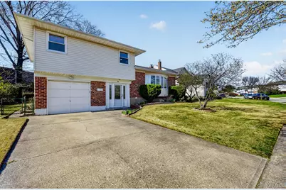 42 Edna Drive, Syosset, NY 11791 - Photo 17