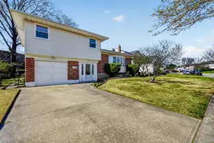 42 Edna Dr, Syosset, NY 11791 - Photo 17