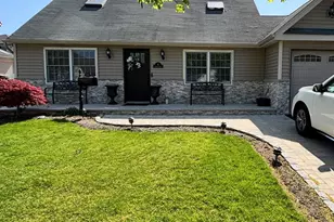 8 Carlton Dr, Massapequa, NY 11758 - Photo 13