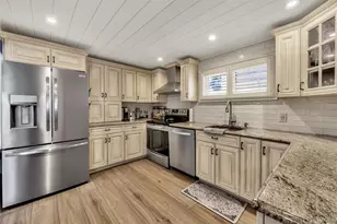8 Carlton Dr, Massapequa, NY 11758 - Photo 7