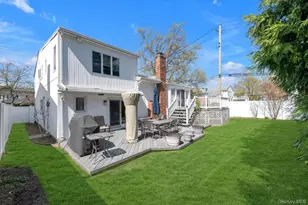 713 Hungry Harbor Rd, Woodmere, NY 11581 - Photo 21