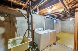 1308 C St, Elmont, NY 11003 - Photo 39