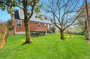 1308 C St, Elmont, NY 11003 - Photo 9