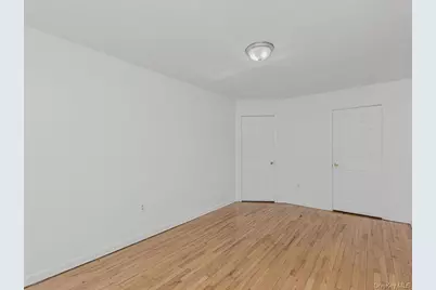 724 A E 223rd Street, Bronx, NY 10466 - Photo 5
