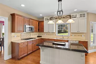 45 Cannon Ct, Huntington, NY 11743 - Photo 11