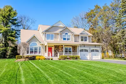 45 Cannon Court, Huntington, NY 11743 - Photo 1