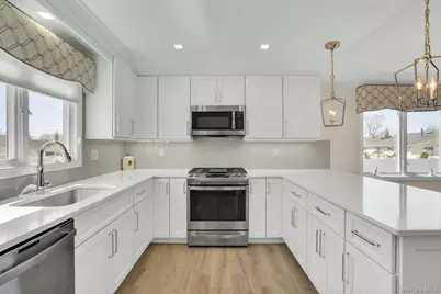 258 E 5th Street, Deer Park, NY 11729 - Photo 29