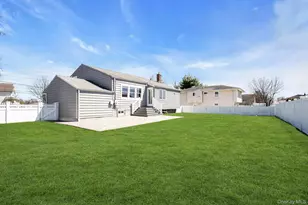 258 E 5th St, Deer Park, NY 11729 - Photo 39