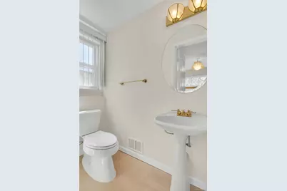 258 E 5th Street, Deer Park, NY 11729 - Photo 15