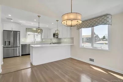 258 E 5th Street, Deer Park, NY 11729 - Photo 21