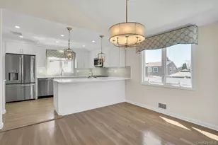 258 E 5th St, Deer Park, NY 11729 - Photo 21