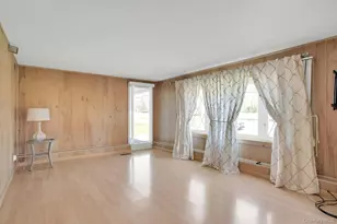 258 E 5th St, Deer Park, NY 11729 - Photo 9