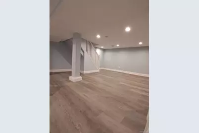 84 Holland Avenue, Elmont, NY 11003 - Photo 19